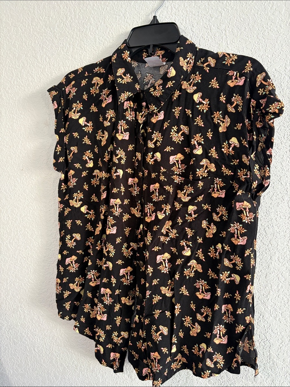 No Boundaries Black Short-Sleeve Floral Button-Up Top